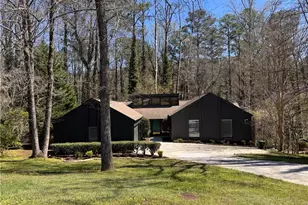 192 Kings Row NE, Marietta, GA 30067 - Photo 1