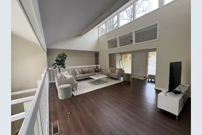 192 Kings Row NE, Marietta, GA 30067 - Photo 3