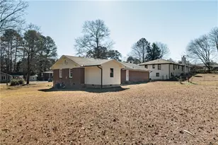 419 Lockridge Ln, Lawrenceville, GA 30046 - Photo 11