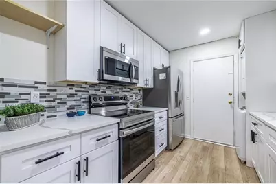 1111 Clairemont Avenue #R4, Decatur, GA 30030 - Photo 17