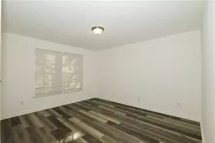 6682 Chupp Rd, Lithonia, GA 30058 - Photo 7