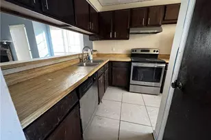 871 Brandy Oaks Ln, Stone Mountain, GA 30088 - Photo 9