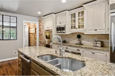 4220 Exeter Close NW, Atlanta, GA 30327 - Photo 9