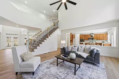 5385 Harbury Lane, Suwanee, GA 30024 - Photo 9