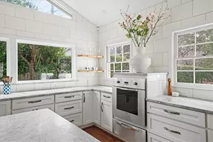 6125 Weatherly Dr, Atlanta, GA 30328 - Photo 5