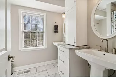 1390 Almont Drive SW, Atlanta, GA 30310 - Photo 11