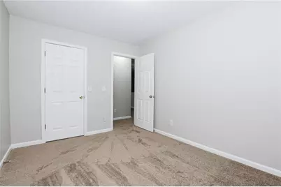 5896 Strathmoor Manor Circle, Lithonia, GA 30058 - Photo 5