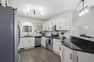 7376 Bates Dr, Cumming, GA 30040 - Photo 17