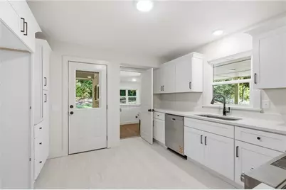 112 Woodland Street, Clarkesville, GA 30523 - Photo 9