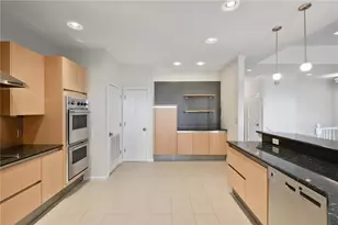 3334 Peachtree Rd NE, Atlanta, GA 30326 - Photo 9