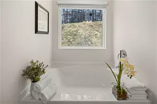 4252 Notting Hill Dr, Atlanta, GA 30331 - Photo 11