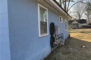 424 Johnson Dr, Stone Mountain, GA 30087 - Photo 3