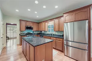 1959 Clairborne Ct, Dunwoody, GA 30338 - Photo 7