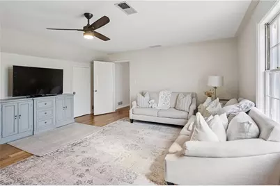 9570 Roberts Drive, Sandy Springs, GA 30350 - Photo 27