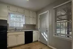 142 Burnside St, Jonesboro, GA 30236 - Photo 5