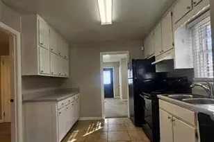 142 Burnside St, Jonesboro, GA 30236 - Photo 3