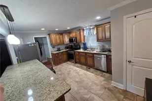 38 Lakeview Dr, Lindale, GA 30147 - Photo 13