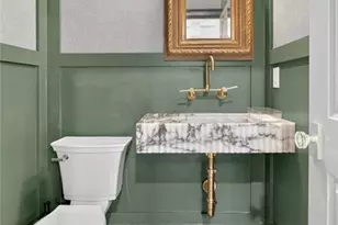 111 Lakeview Dr, Carrollton, GA 30117 - Photo 5