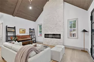 111 Lakeview Dr, Carrollton, GA 30117 - Photo 7