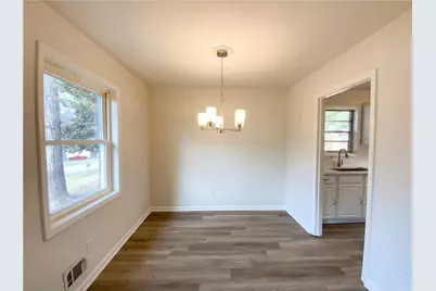 8264 Magnolia Drive, Jonesboro, GA 30238 - Photo 9