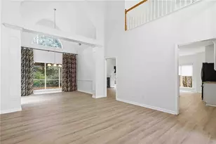 5425 Brookeridge Cir, Dunwoody, GA 30338 - Photo 5