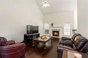 1670 Cooper Lakes Dr, Grayson, GA 30017 - Photo 5