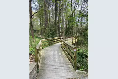 1130 Weatherstone Drive NE, Atlanta, GA 30324 - Photo 27