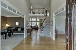 382 Spring Willow Dr, Sugar Hill, GA 30518 - Photo 3