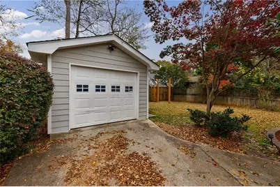 654 Cresthill Avenue NE, Atlanta, GA 30306 - Photo 47