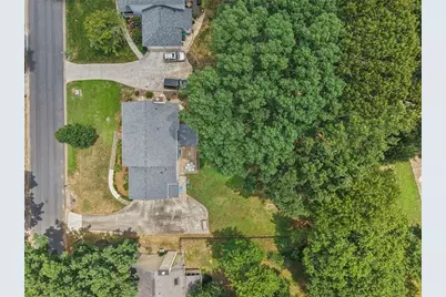 2412 Meadowglen Trail, Snellville, GA 30078 - Photo 71