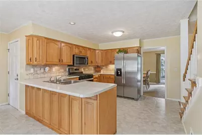 2412 Meadowglen Trail, Snellville, GA 30078 - Photo 19
