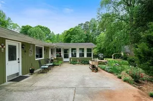 5839 Darry Cir, Norcross, GA 30093 - Photo 23