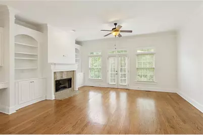 956 Persimmon Point NE, Sandy Springs, GA 30328 - Photo 11