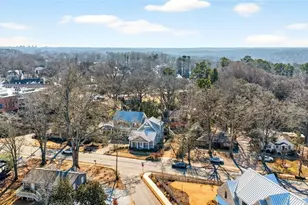 52 Woodstock Rd, Roswell, GA 30075 - Photo 73