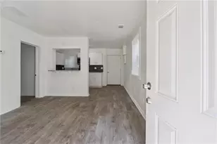 1098 Smith St SW, Atlanta, GA 30310 - Photo 3