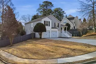 52 Central Park Dr, Atlanta, GA 30354 - Photo 3