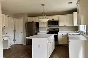 11655 Carriage Park Ln Camp, Johns Creek, GA 30097 - Photo 7