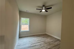 2089 N Hicks Rd, Toccoa, GA 30577 - Photo 9