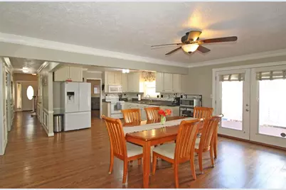 1081 New Gibraltar Square, Stone Mountain, GA 30083 - Photo 5