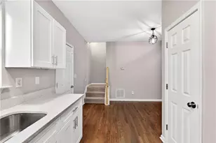 2435 Bellview Ave NW, Atlanta, GA 30318 - Photo 5