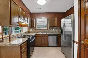 309 Carmen Ct, Lawrenceville, GA 30046 - Photo 15