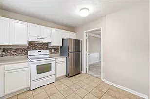 136 Sterling Ct, Alpharetta, GA 30004 - Photo 5