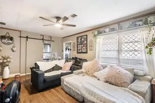 127 N Center St, Winder, GA 30680 - Photo 7