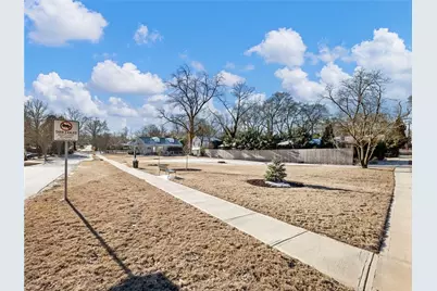 127 N Center Street, Winder, GA 30680 - Photo 33