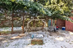 127 N Center St, Winder, GA 30680 - Photo 27