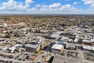 127 N Center St, Winder, GA 30680 - Photo 43