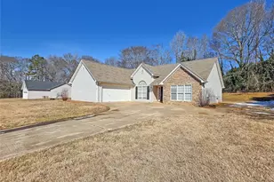406 Kiley Dr, Hoschton, GA 30548 - Photo 1