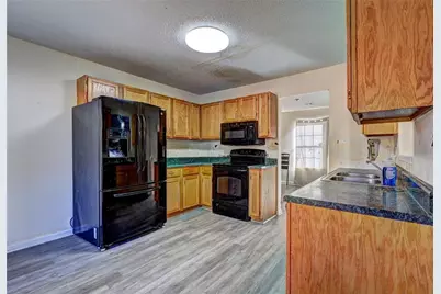 3338 Lindale Court, Ellenwood, GA 30294 - Photo 7