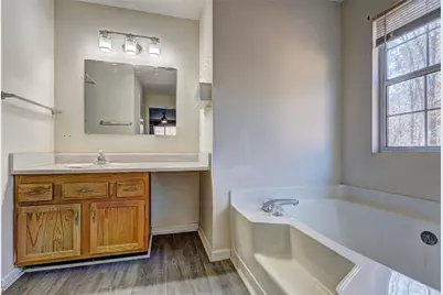 3338 Lindale Court, Ellenwood, GA 30294 - Photo 19