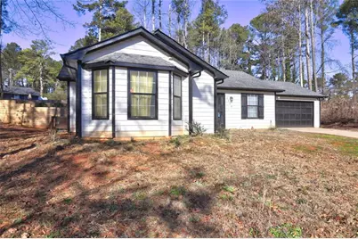 3338 Lindale Court, Ellenwood, GA 30294 - Photo 9